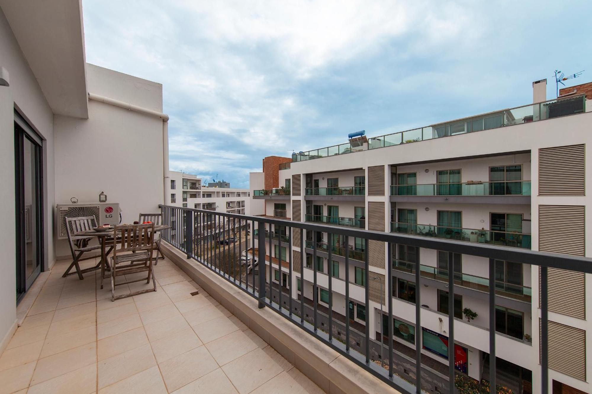 B04 - Luxury 2 Bed W Terrace Pool Apartment Lagos Luaran gambar